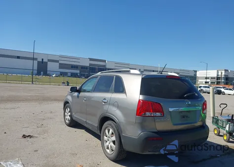 2012 Kia Sorento Lx V6 z USA, uszkodzony, nr VIN 5XYKTDA28CG249863